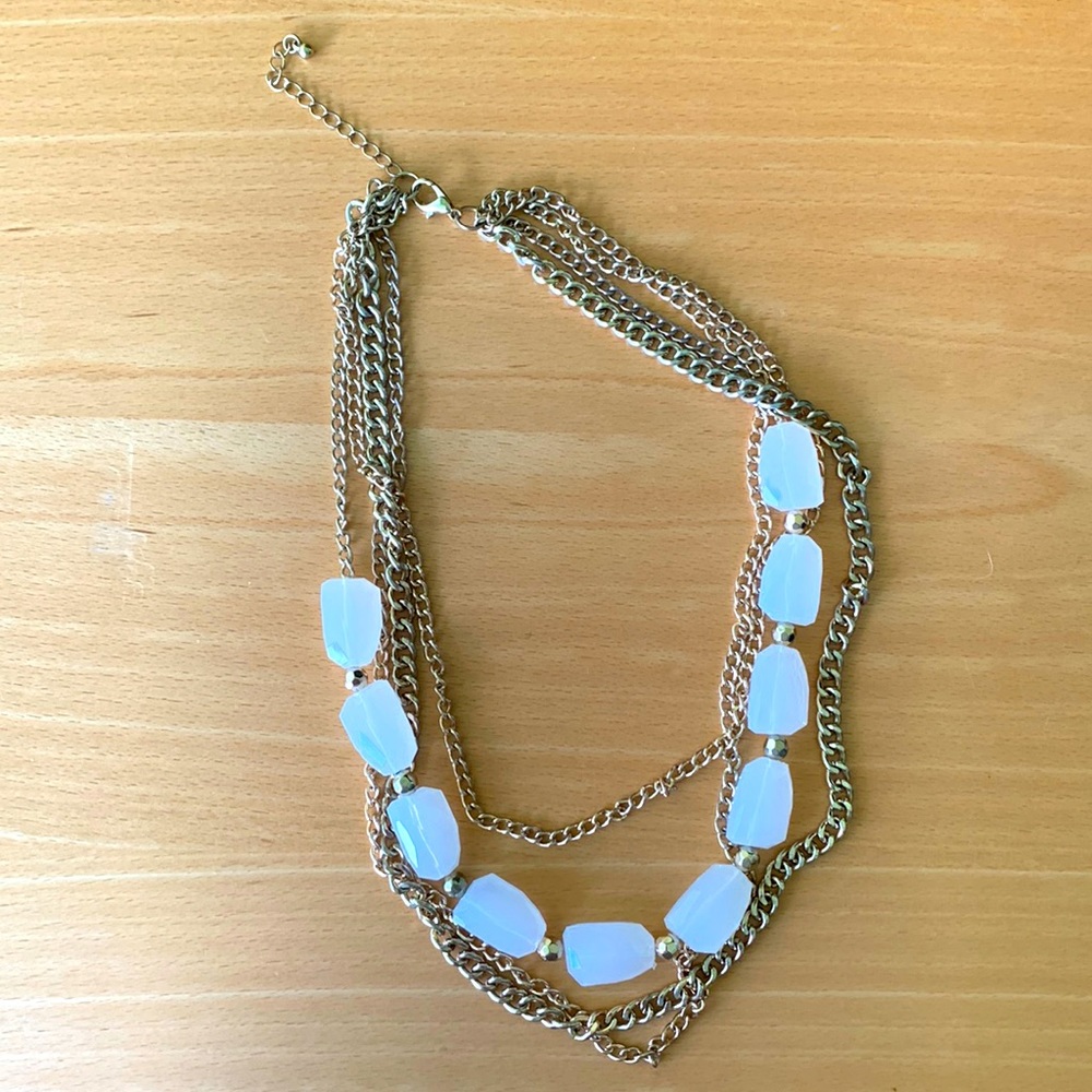 Costume jewelry from Forever21. Good condition